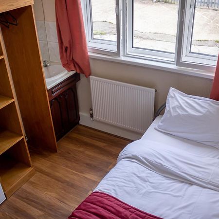 St Nicholas Hotel Harrow Eksteriør bilde