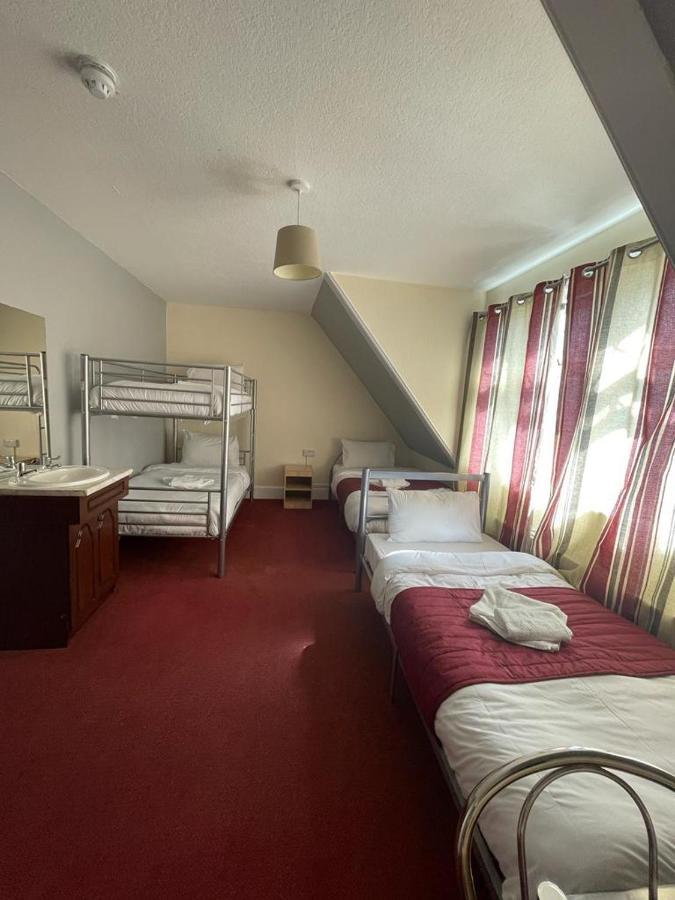 St Nicholas Hotel Harrow Eksteriør bilde